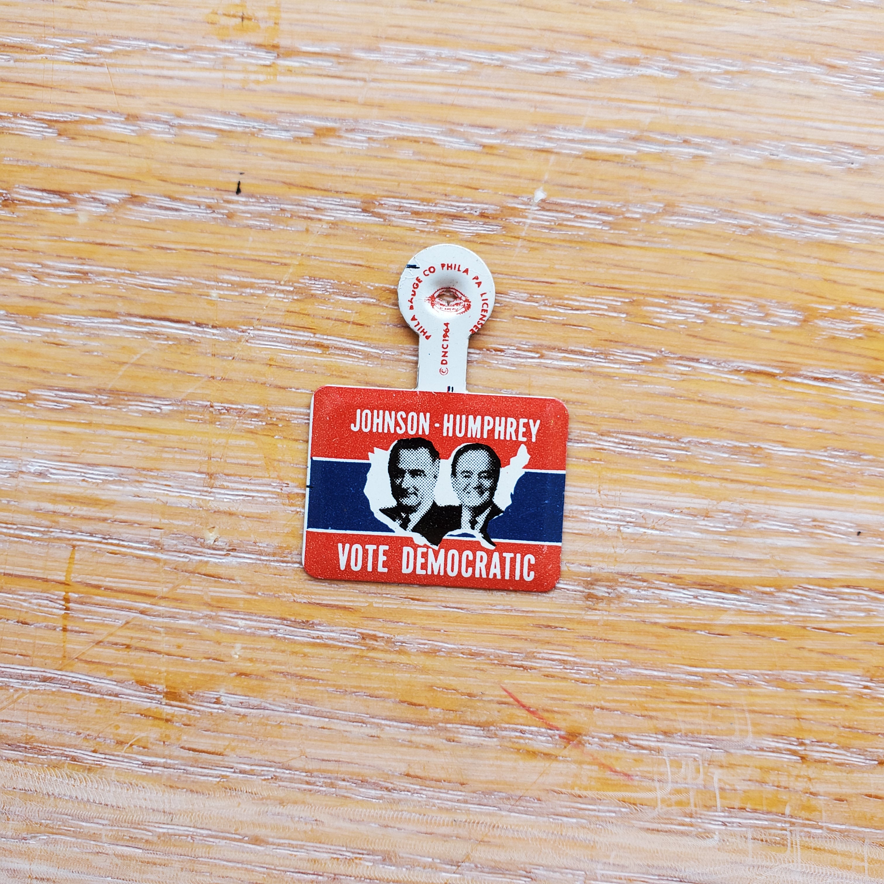 Johnson - Humphrey Vintage Metal Folding Button