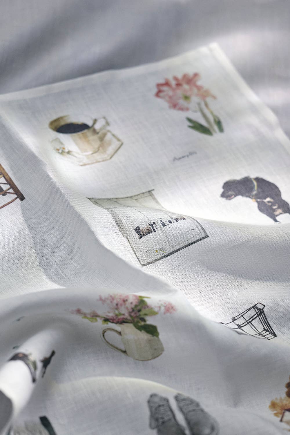 Handkerchief by Misato Ogiwara / Living With Flowers