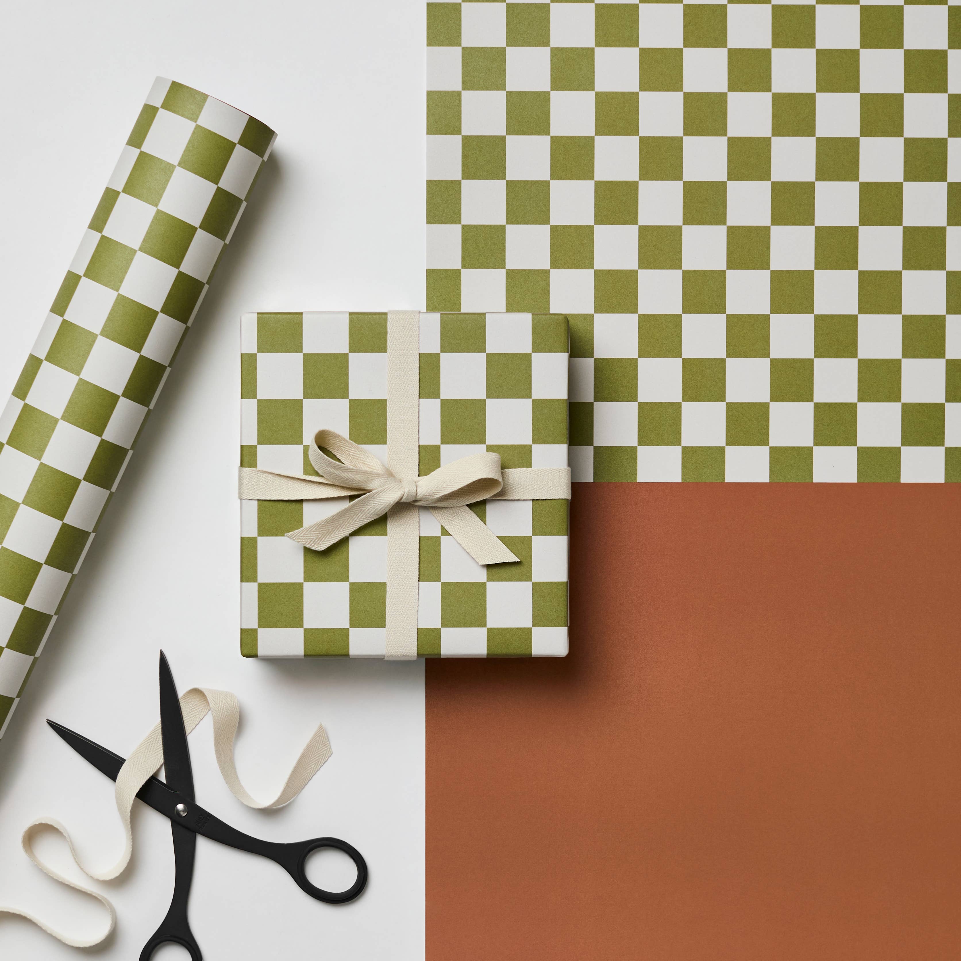 Green Checkerboard & Cinnamon Plain gift wrapping paper