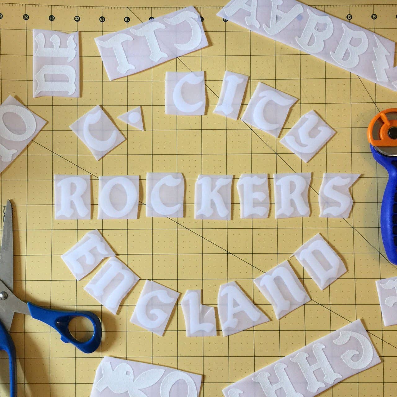 Iron-on Flocked Letter Sets/ Mini Red