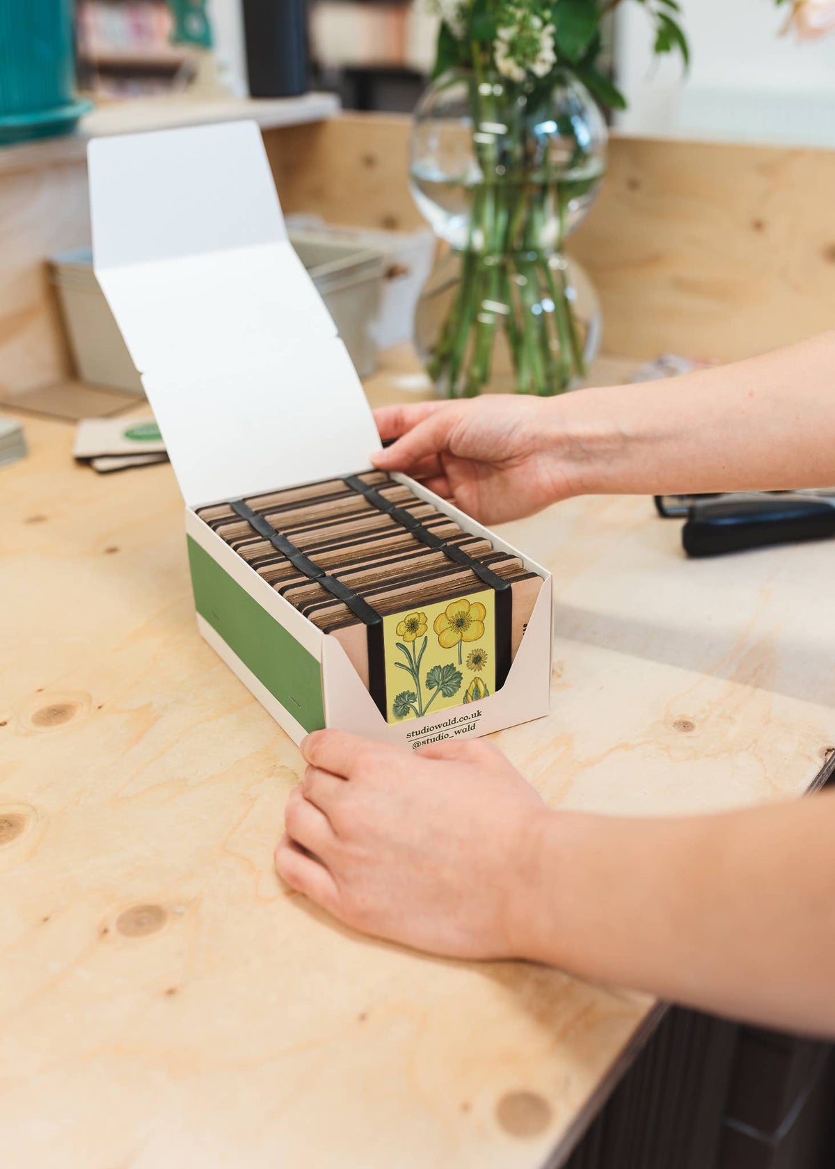 Pocket Flower Press / Vintage Buttercup