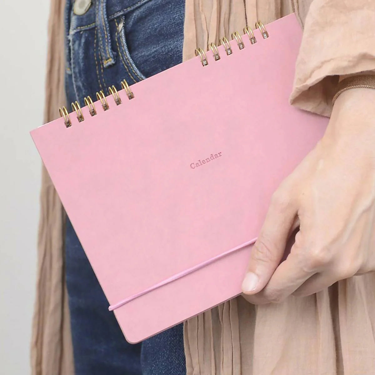 2026 Lepre Desk Calendar / Pink