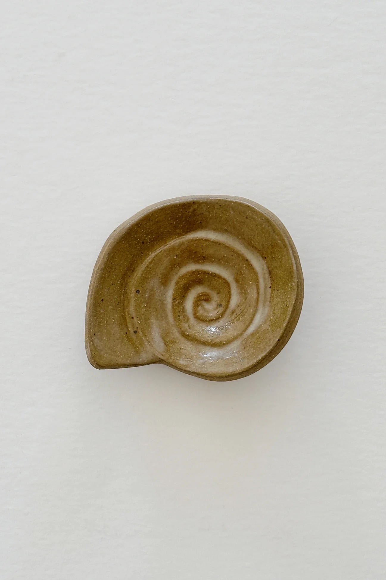 Curio Mini Ceramic Shell Dish