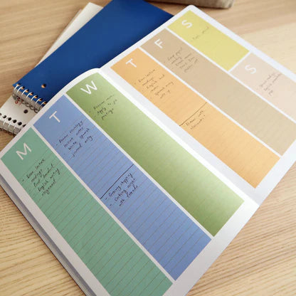 Undated Weekly Planner / Madrid