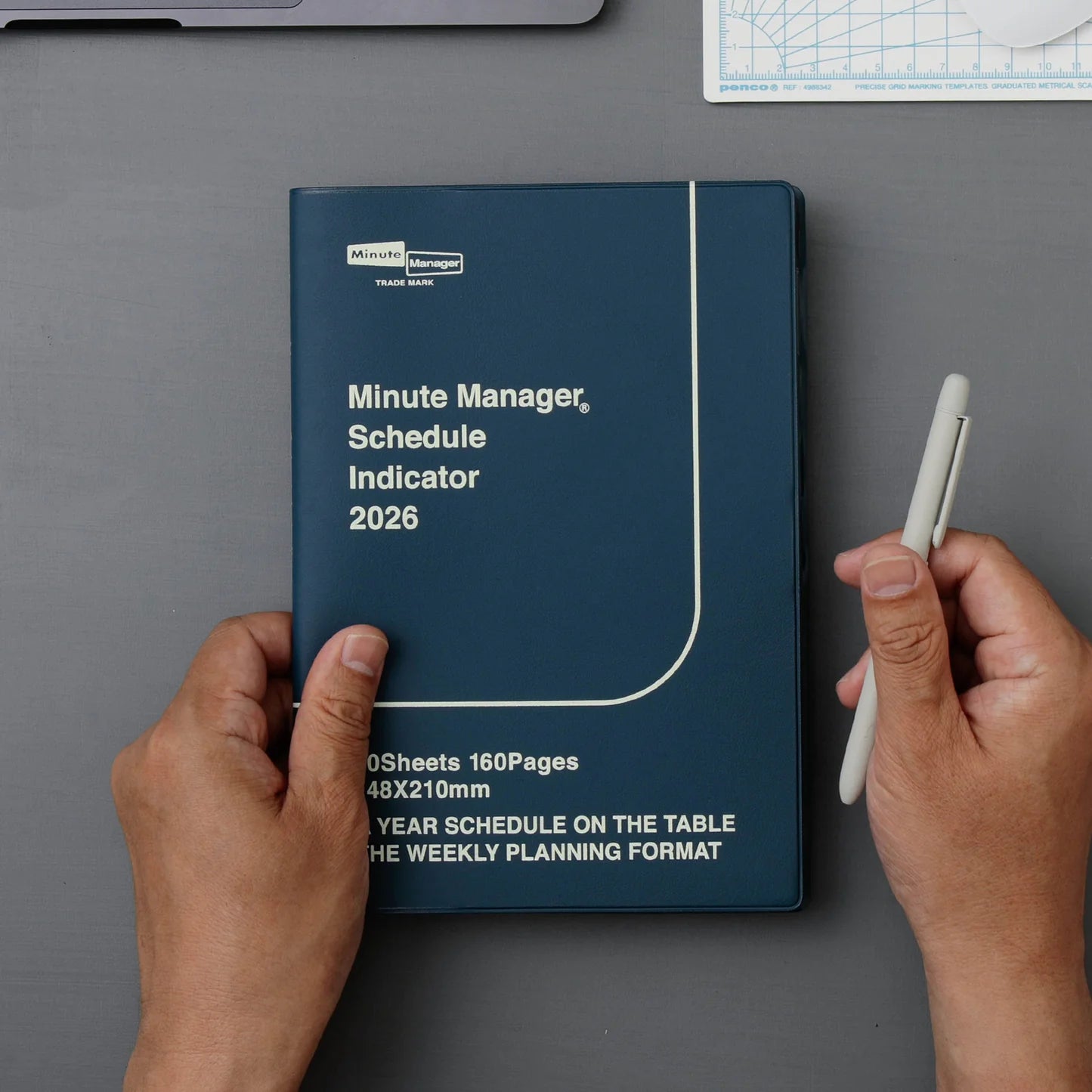 2026 Weekly Minute Manager Planner / Navy