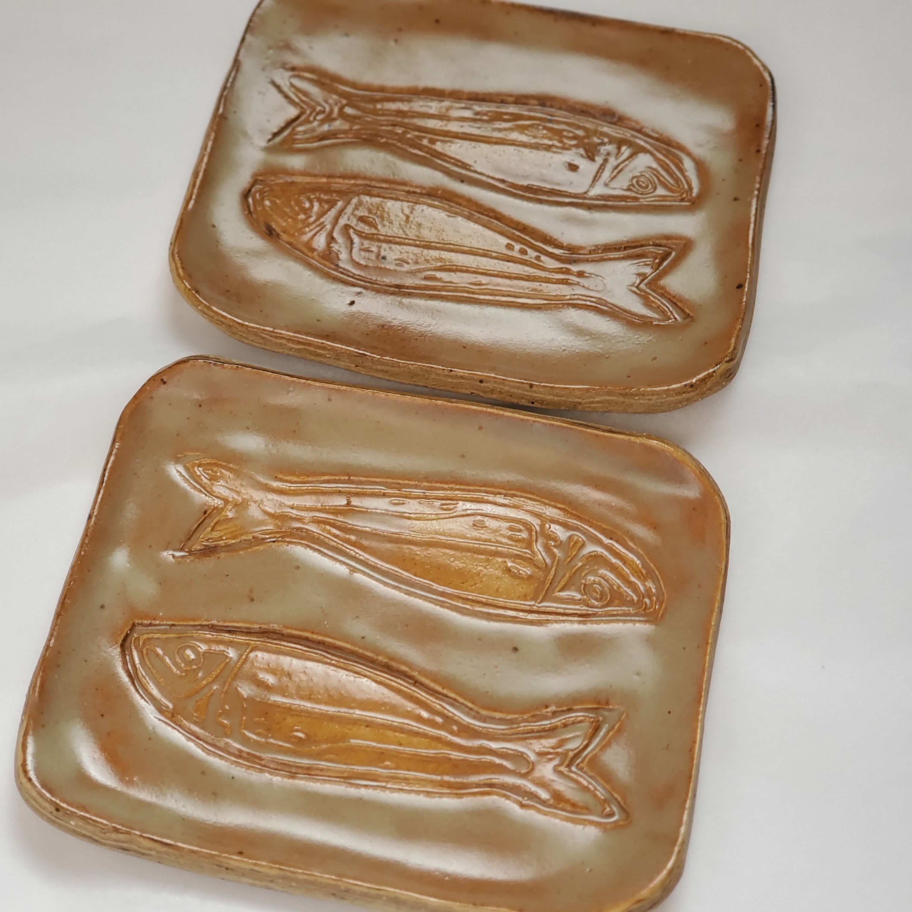 Curio Ceramic Fish Dish