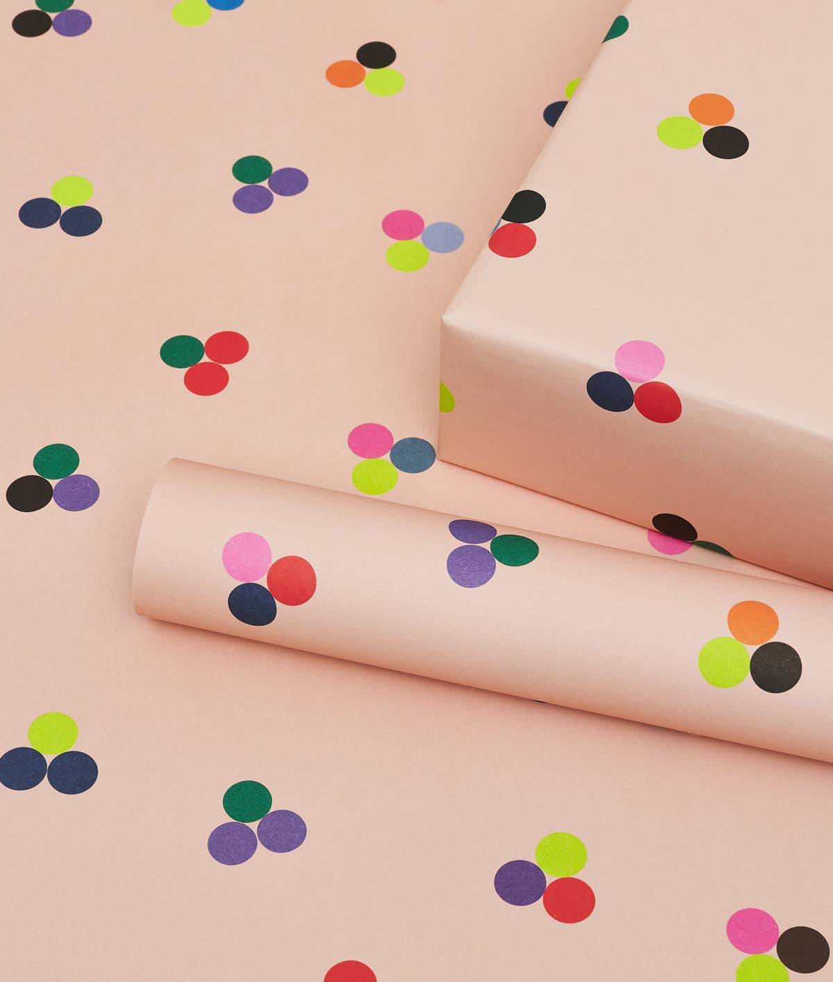 Dot Cluster Gift Wrap