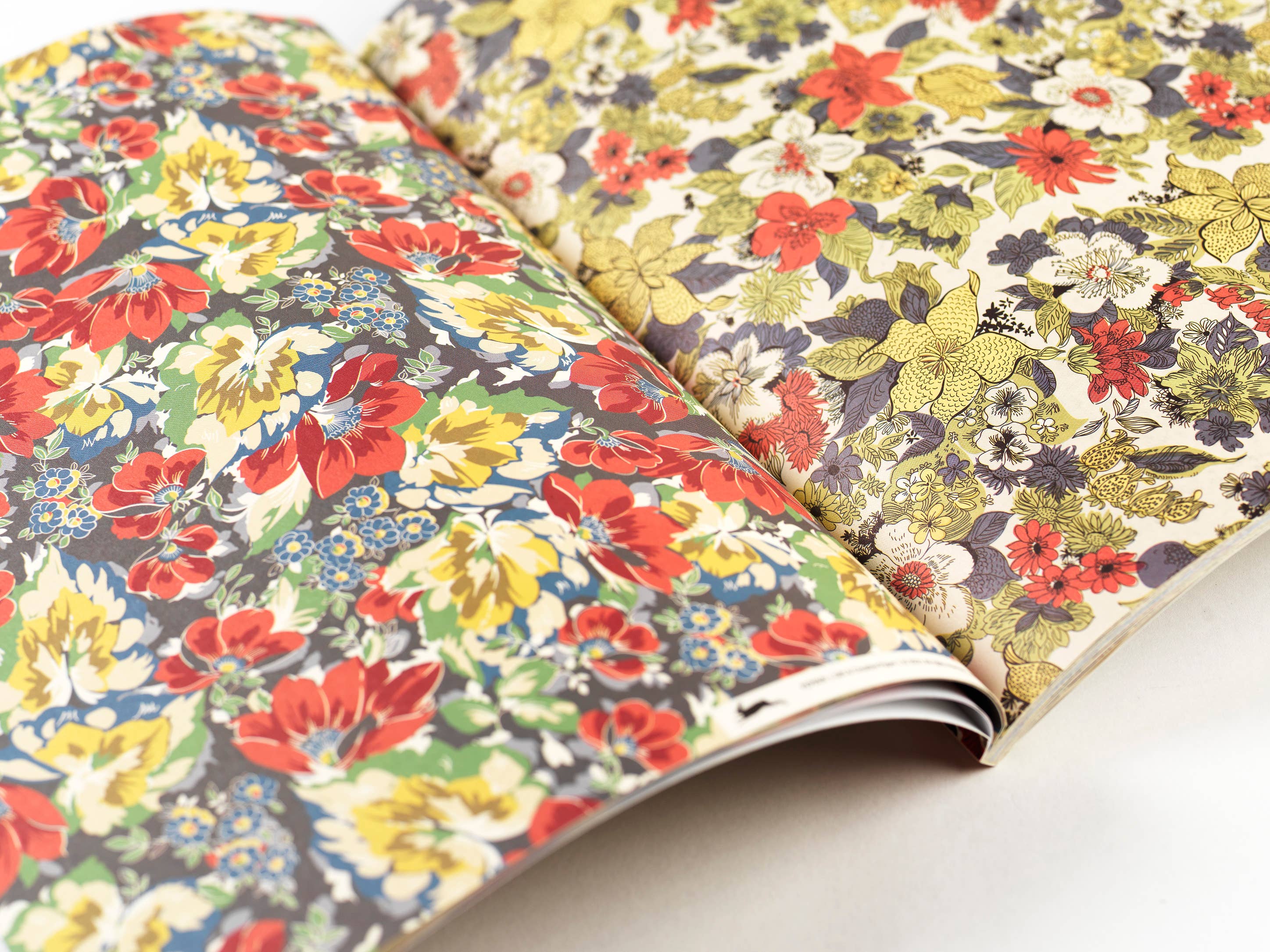 1950s Flowers Gift & Creative Paper Book Vol. 108