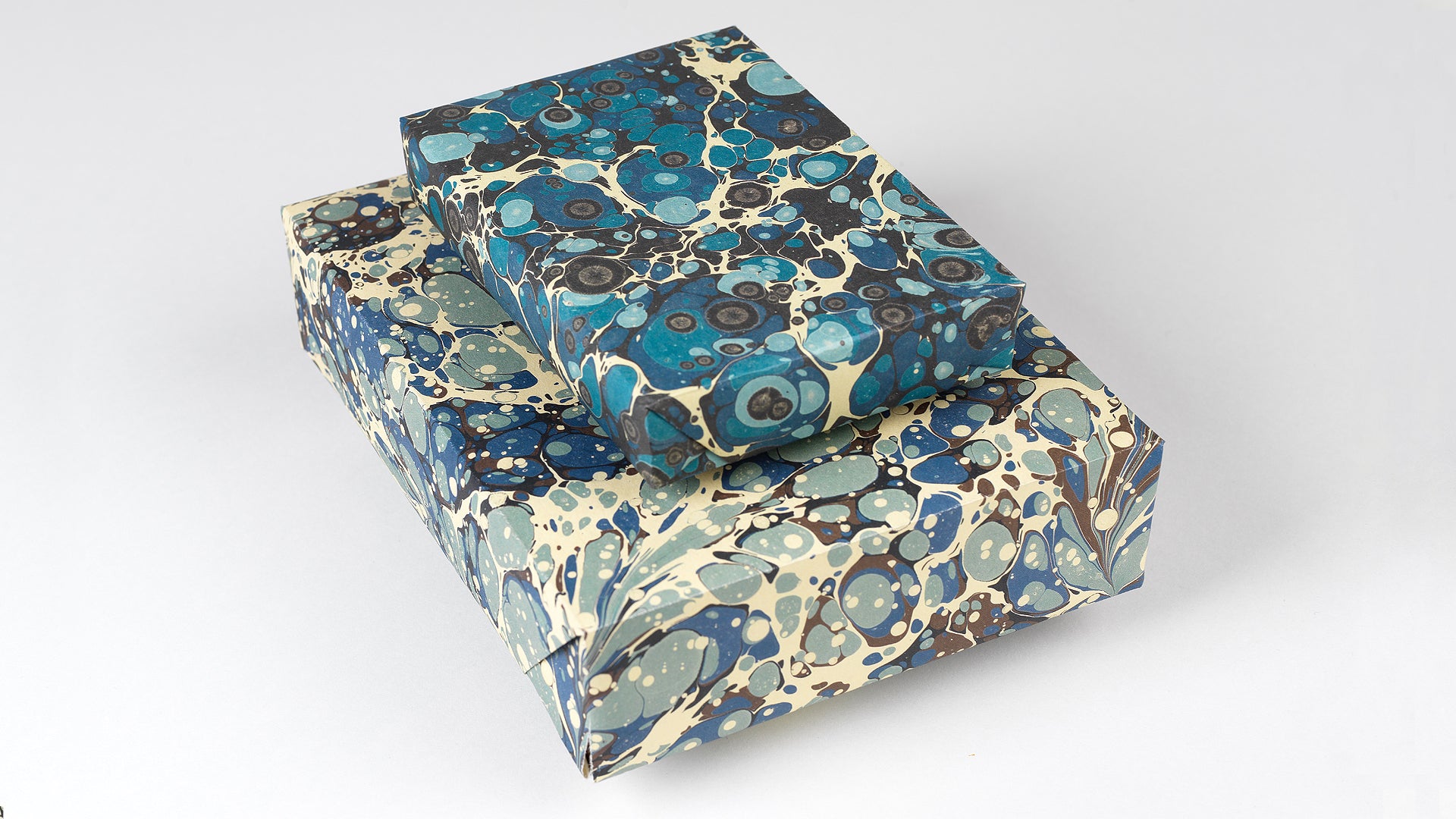 Gift Wrap and Creative Paper Book / Marbled Paper Designs