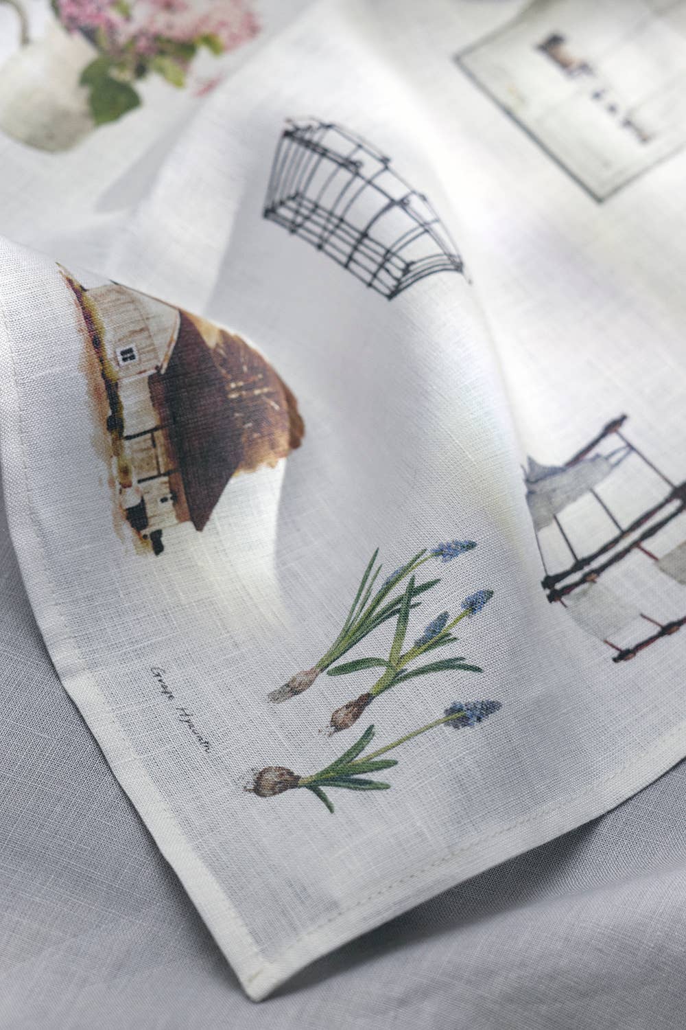 Handkerchief by Misato Ogiwara / Living With Flowers
