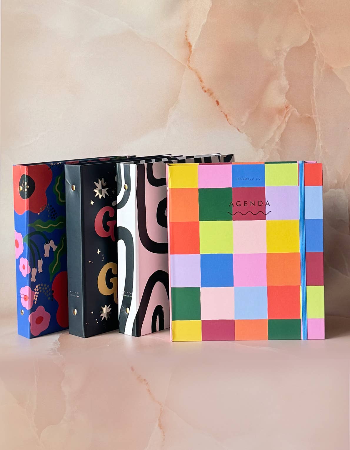 Wavy Daisy Undated Planner