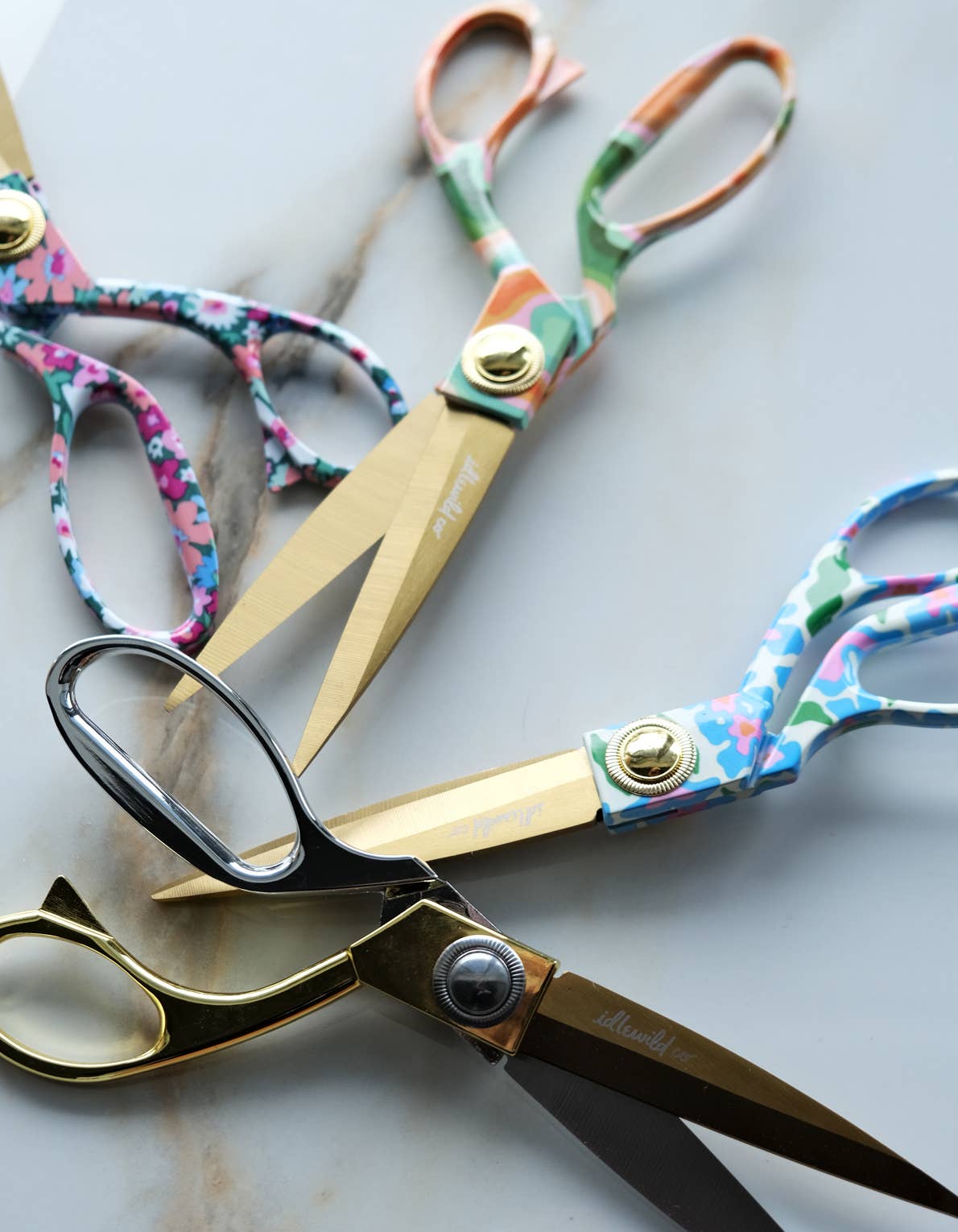 Trippy Daisies Scissors