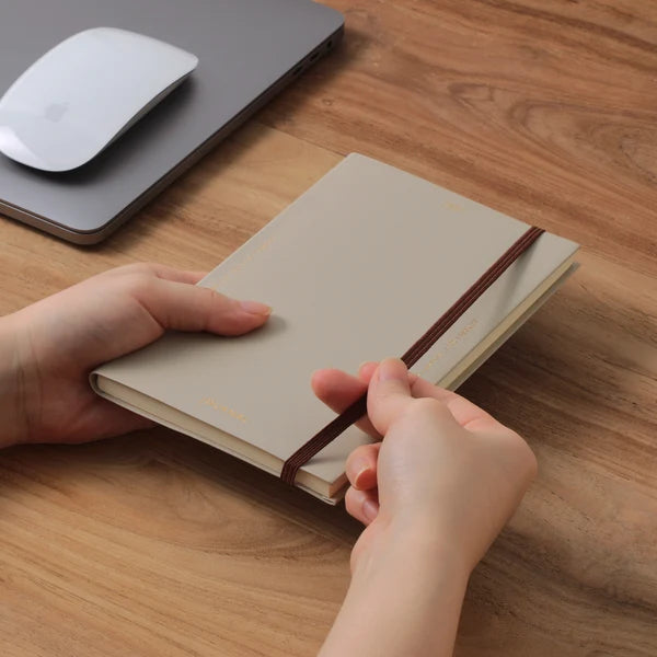 Hightide 2027 Monthly Diary / Katy B6 Slim / Green