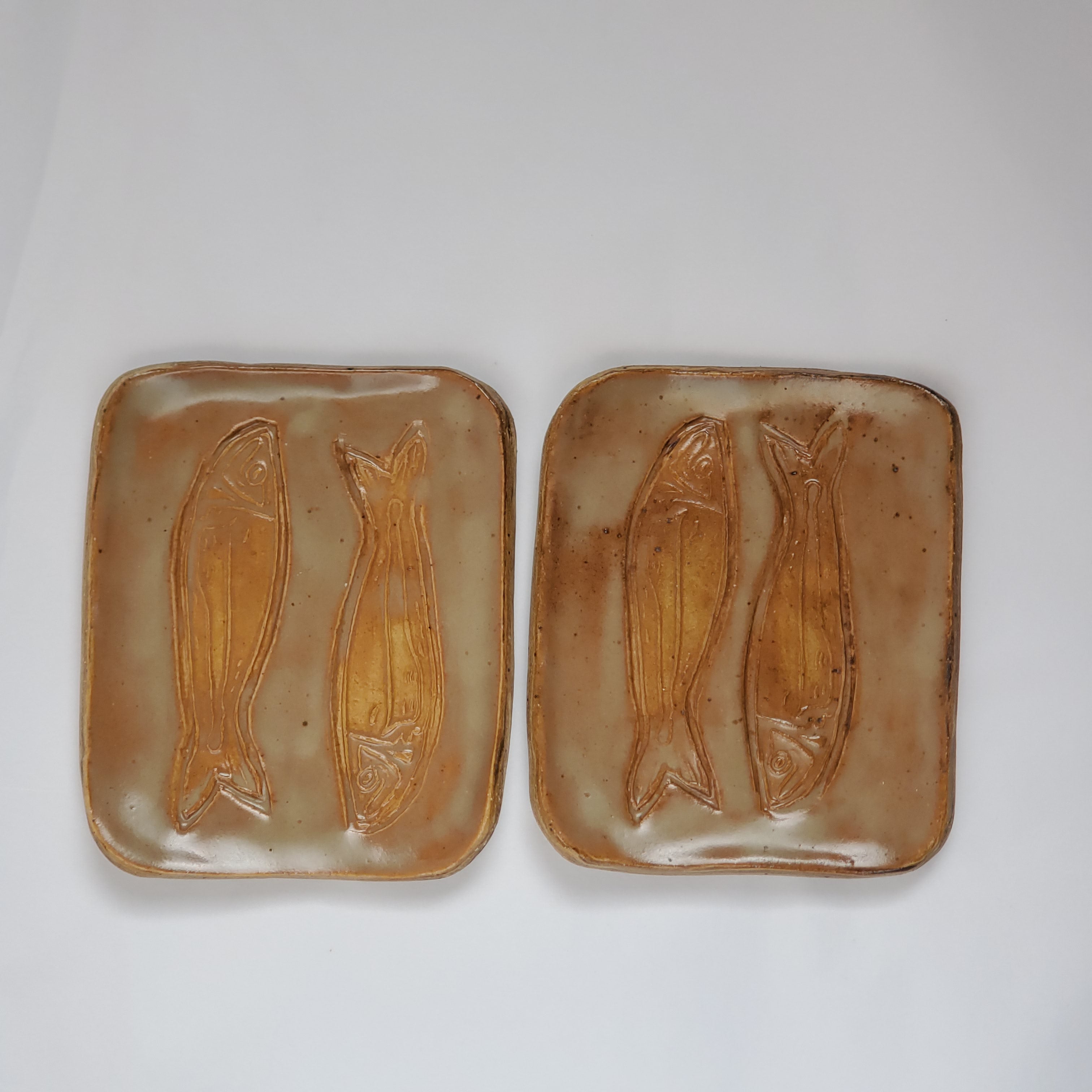 Curio Ceramic Fish Dish